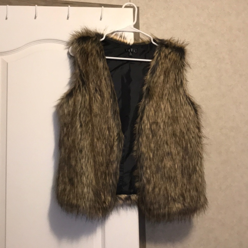 Fur vest